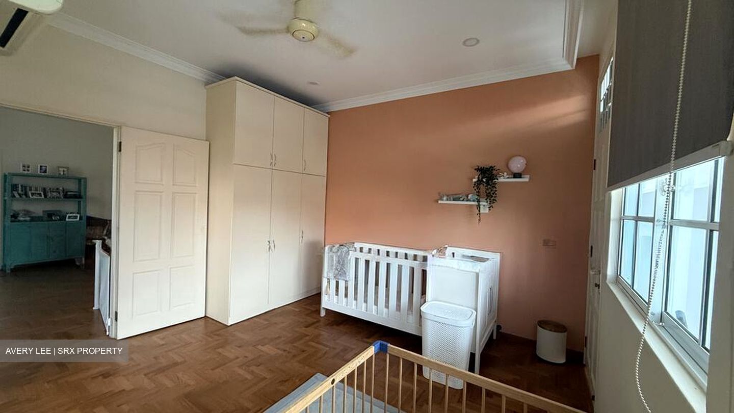 Kew Crescent (D16), Semi-Detached #524749001